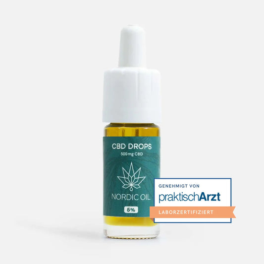 CBD-Drops-Flasche von Nordic Oil mit Laborzertifizierungs-Aufkleber