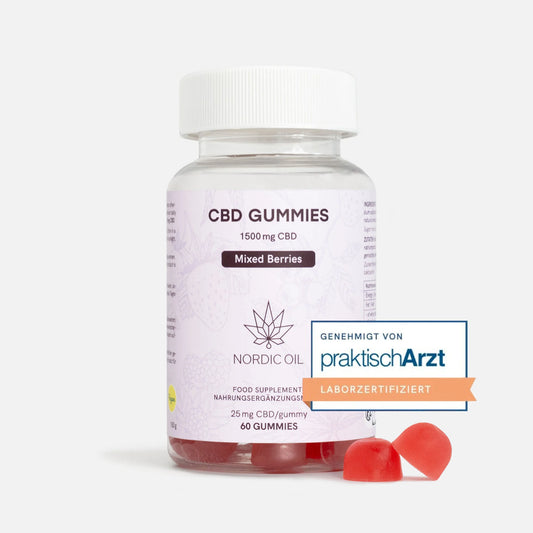 Nordic Oil CBD-Gummis in Mixed Berries – Flasche mit Logo und Zertifizierungsabzeichen
