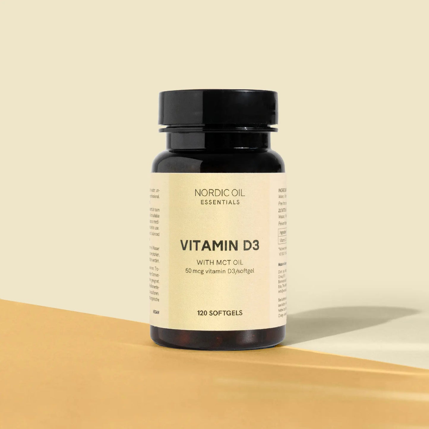 Nordic Oil Vitamin D3 Softgels Packung mit orangenem Hintergrund