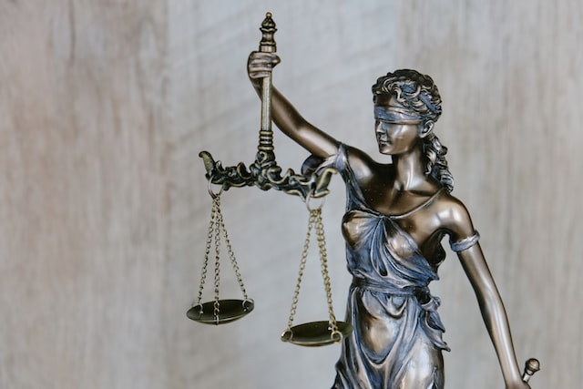 Die Staute der Justizar