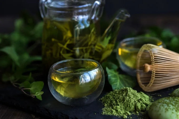 Moringa Tee: Wirkung, Zubereitung und Tipps zum Kauf