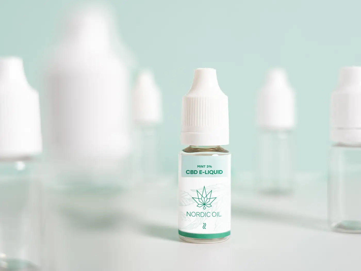 CBD-E-Liquid Mint von Nordic Oil und andere Flaschen